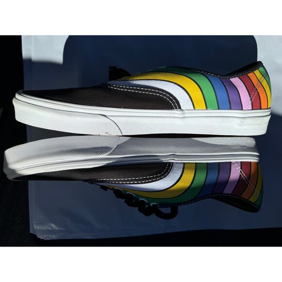 NEW Vans Skateboard Shoes Sneakers‎ Low Top Refract Rainbow Black Mens Size 11.5 main image 5